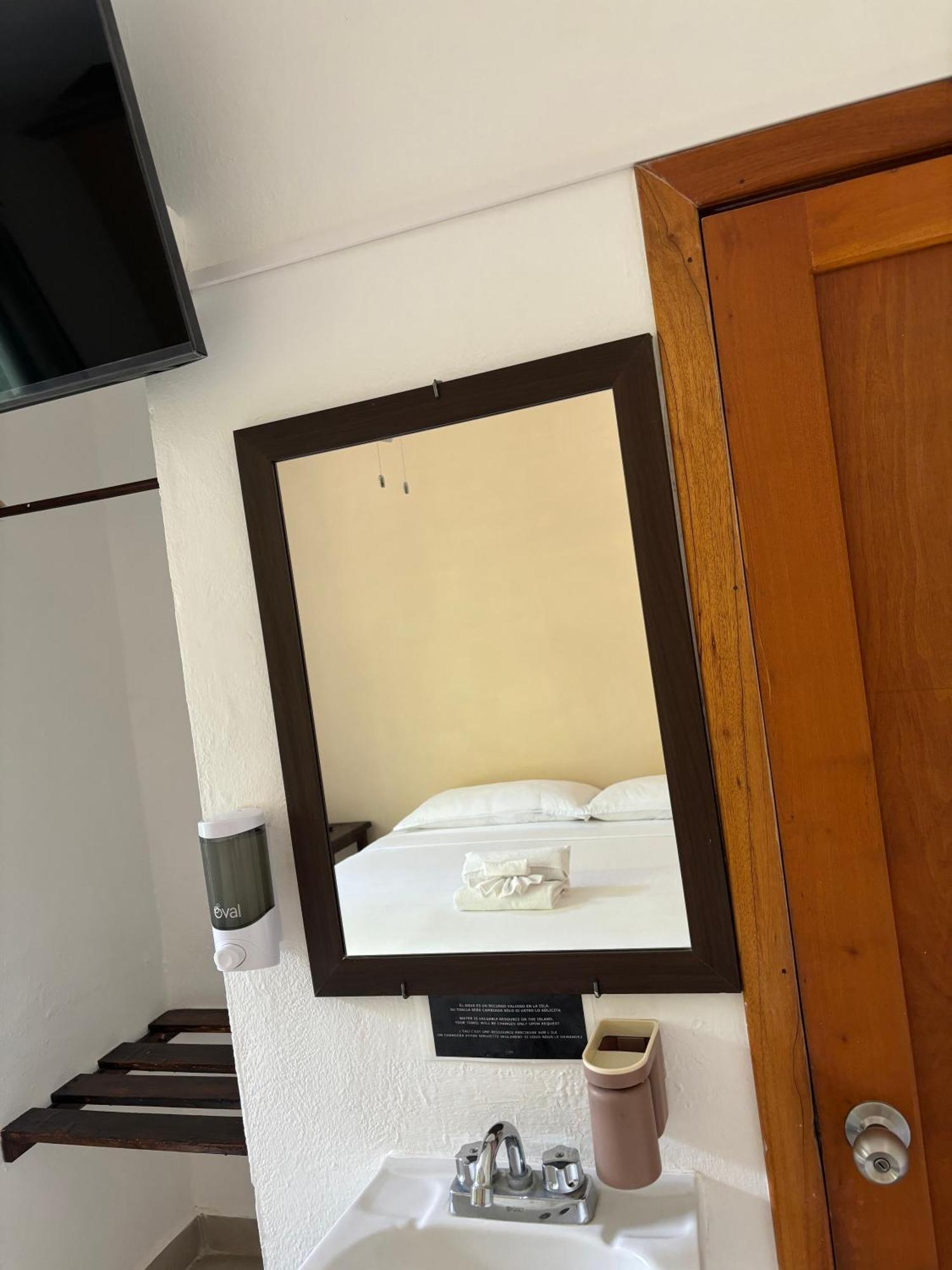 La Diosa Kali Beach Front Hotel Isla Holbox Kültér fotó