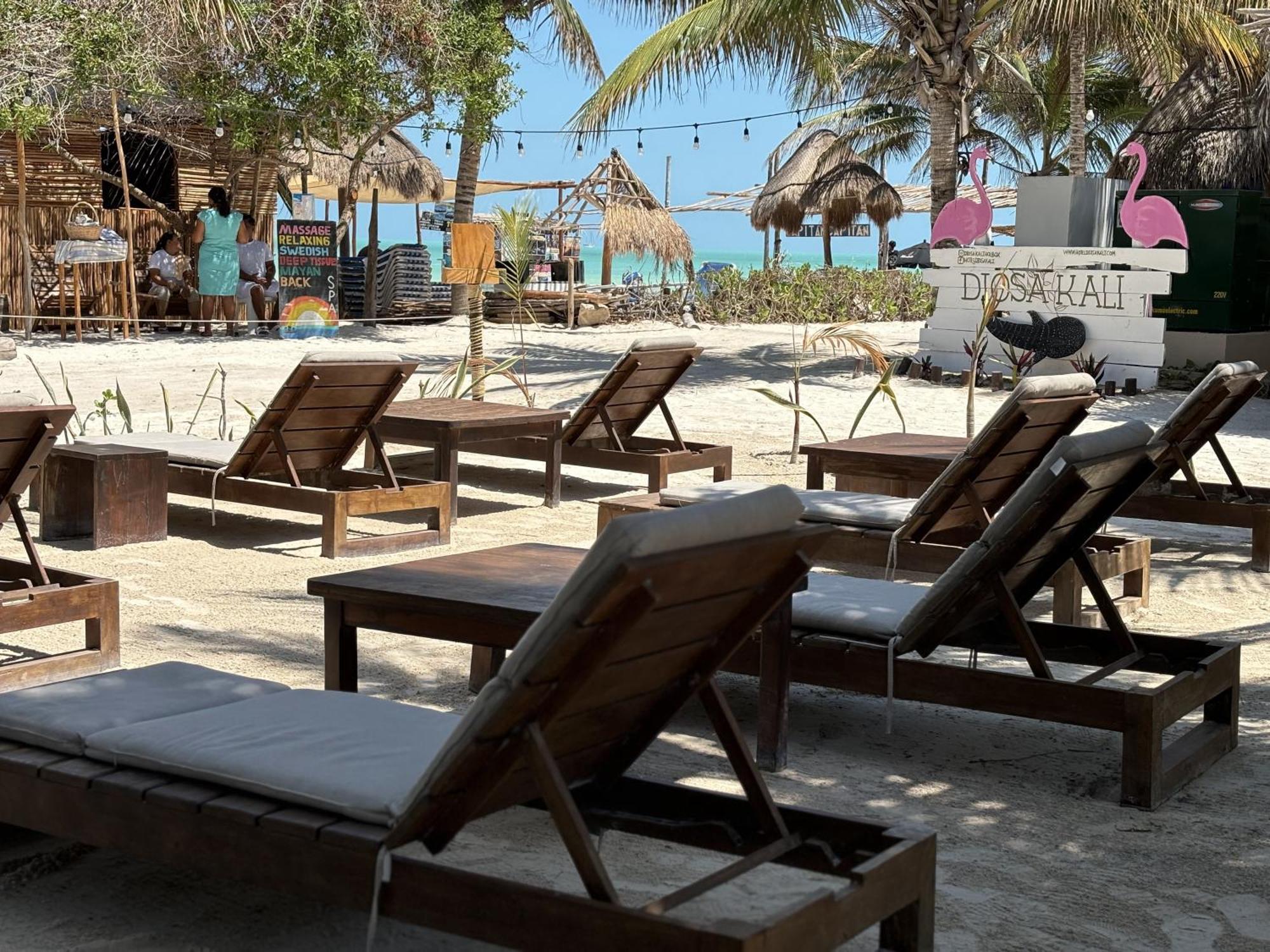 La Diosa Kali Beach Front Hotel Isla Holbox Kültér fotó